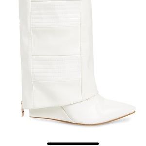 Brand new Azalea Wang Knee Shark boots